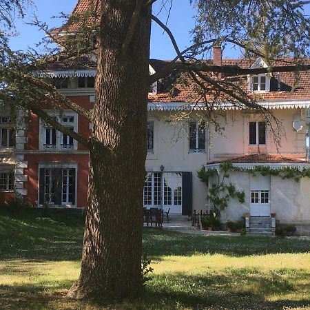 לינה וארוחת בוקר Saint-Séverin Manoir De L'Epine מראה חיצוני תמונה