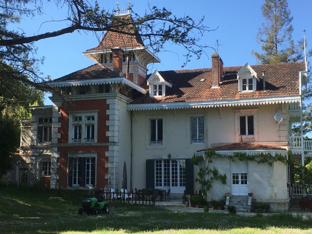 לינה וארוחת בוקר Saint-Séverin Manoir De L'Epine מראה חיצוני תמונה