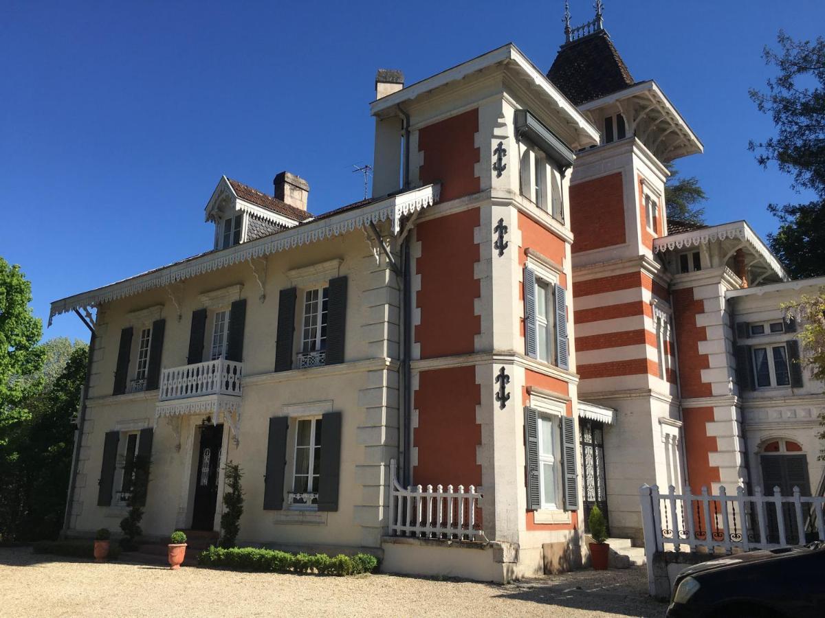 לינה וארוחת בוקר Saint-Séverin Manoir De L'Epine מראה חיצוני תמונה