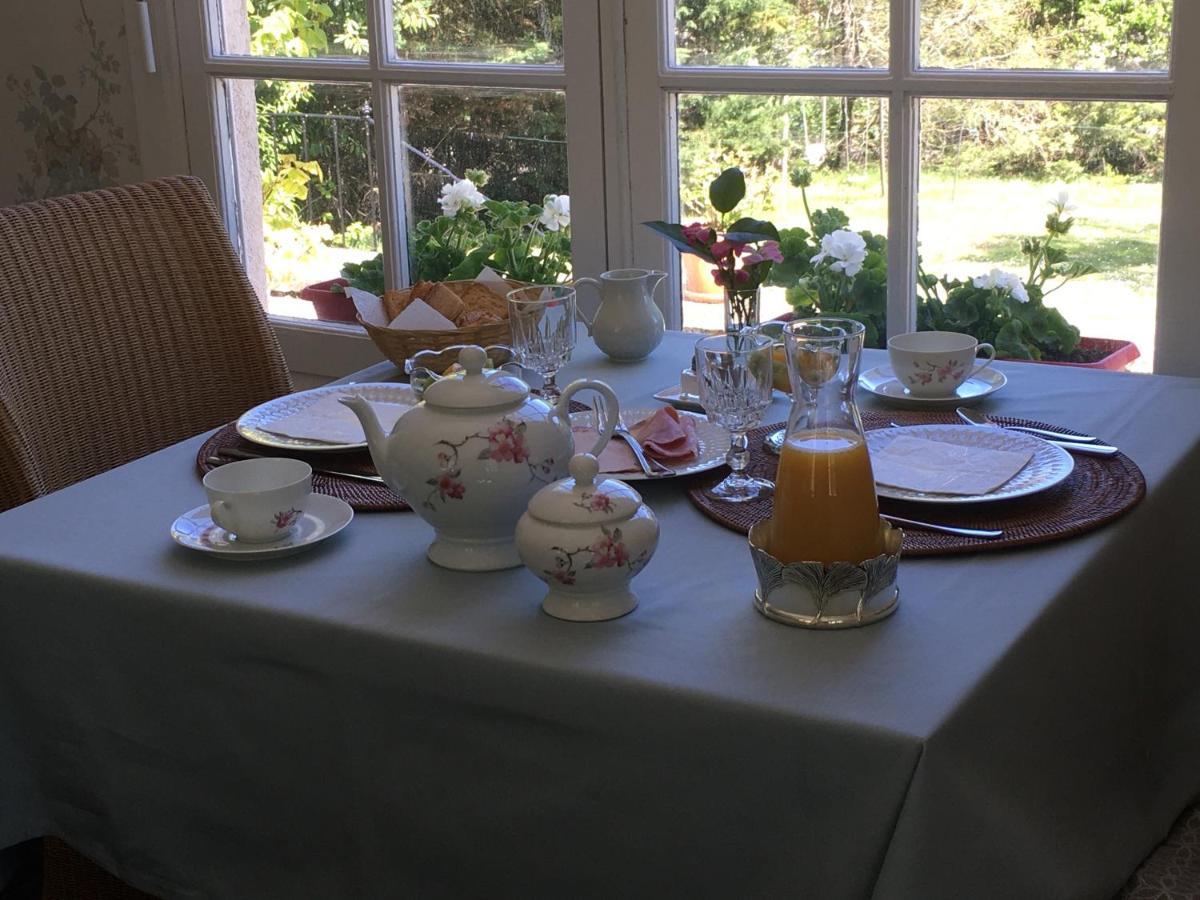 לינה וארוחת בוקר Saint-Séverin Manoir De L'Epine מראה חיצוני תמונה