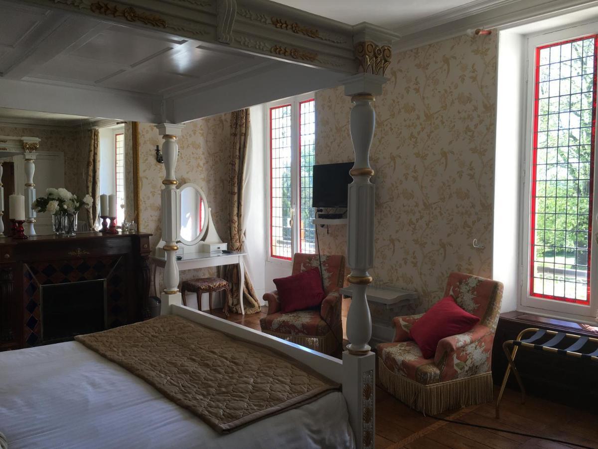לינה וארוחת בוקר Saint-Séverin Manoir De L'Epine מראה חיצוני תמונה